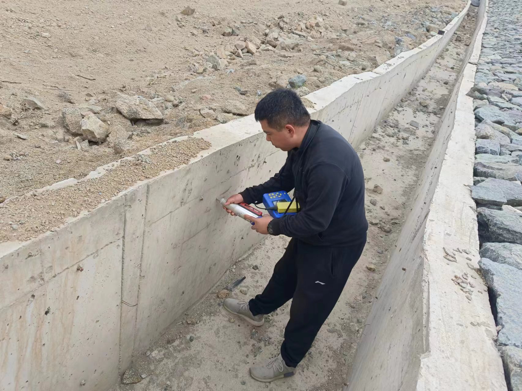 内蒙古海明矿业有限责任公司尾矿库排洪构筑物质量检测项目